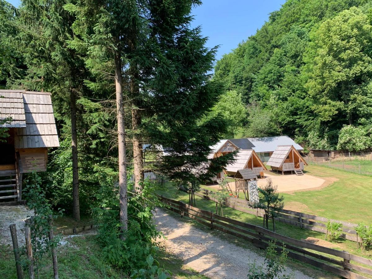 Wooden Cabin Kamna Gorica Eksteriør billede