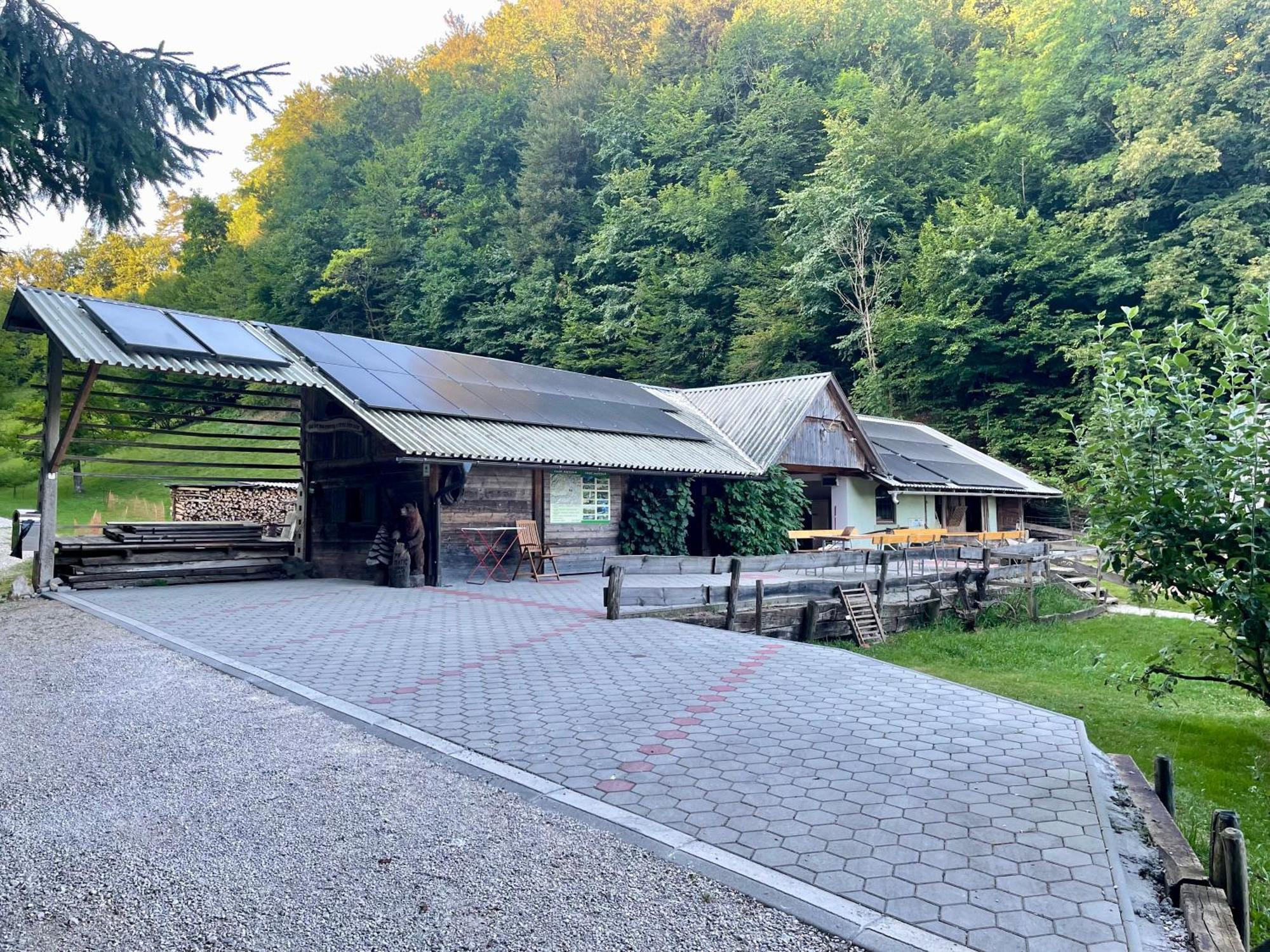 Wooden Cabin Kamna Gorica Eksteriør billede